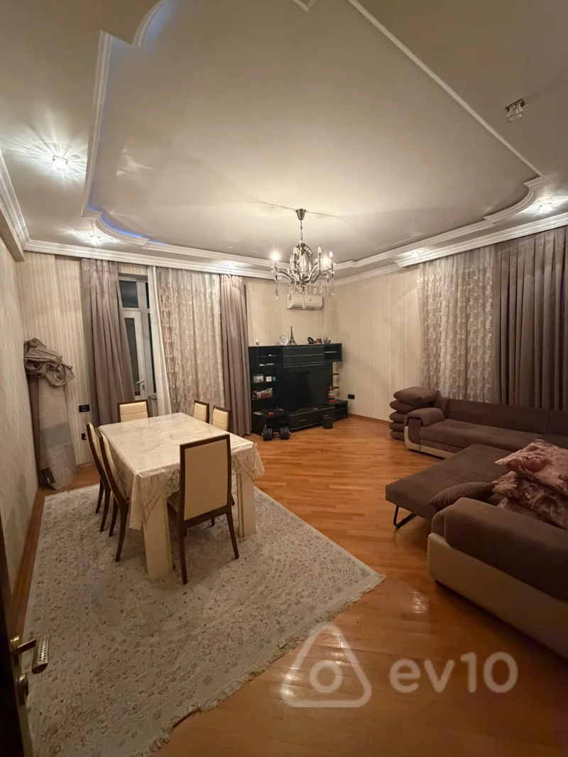 2 otaqlı mənzil, 100 m², Süleyman Sani Axundov küçəsi — kirayə — Bakı
