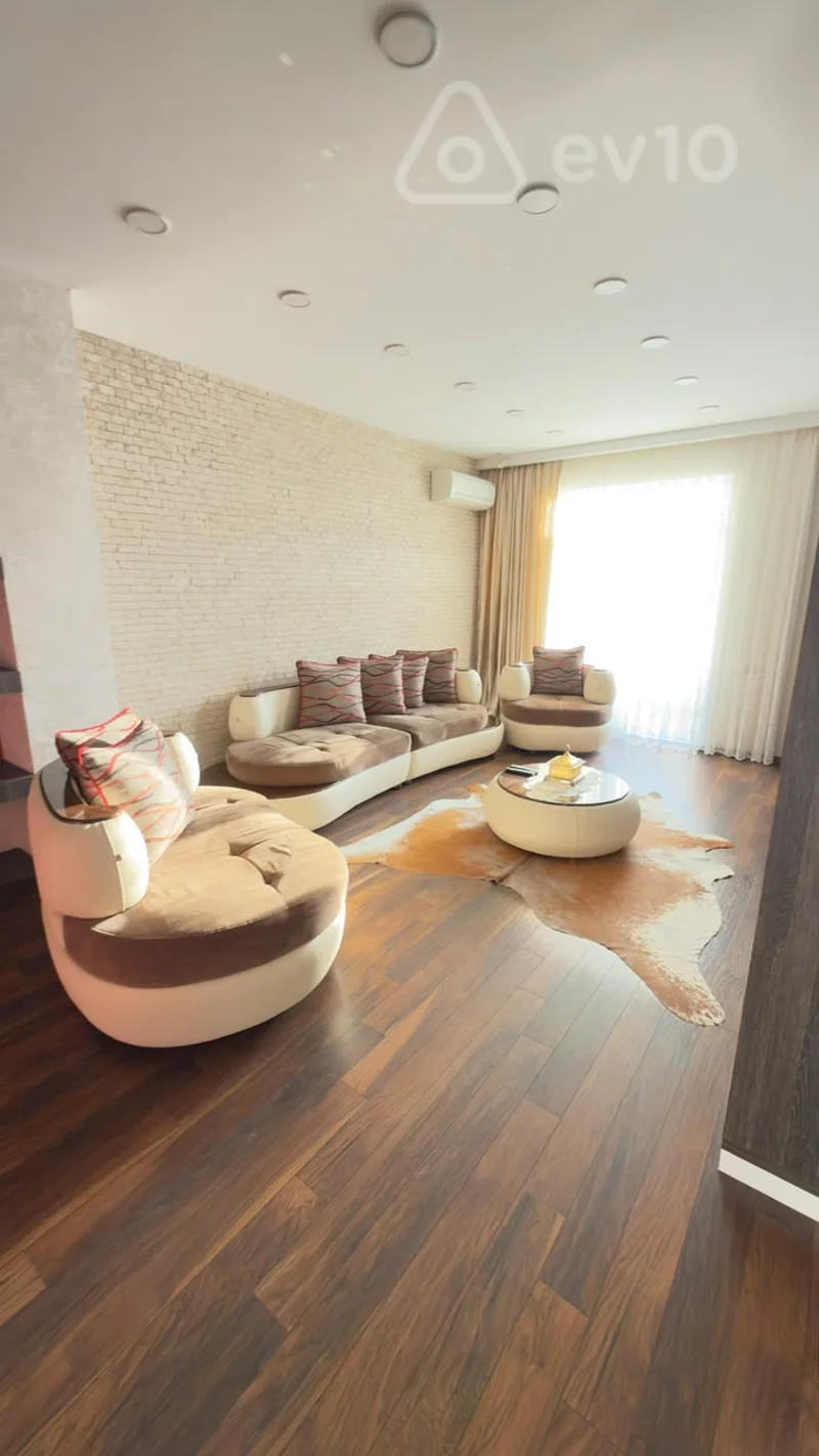 4 otaqlı mənzil, 200 m², Nəcəfqulu Rəfiyev k. 28 A — kirayə — Mənzil, Bakı (2)