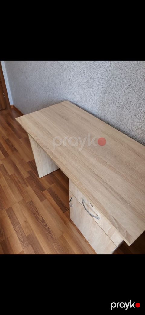 Düz masa, Stulsuz, Polkasız, Siyirməli, Teksturalı laminat — Bakı