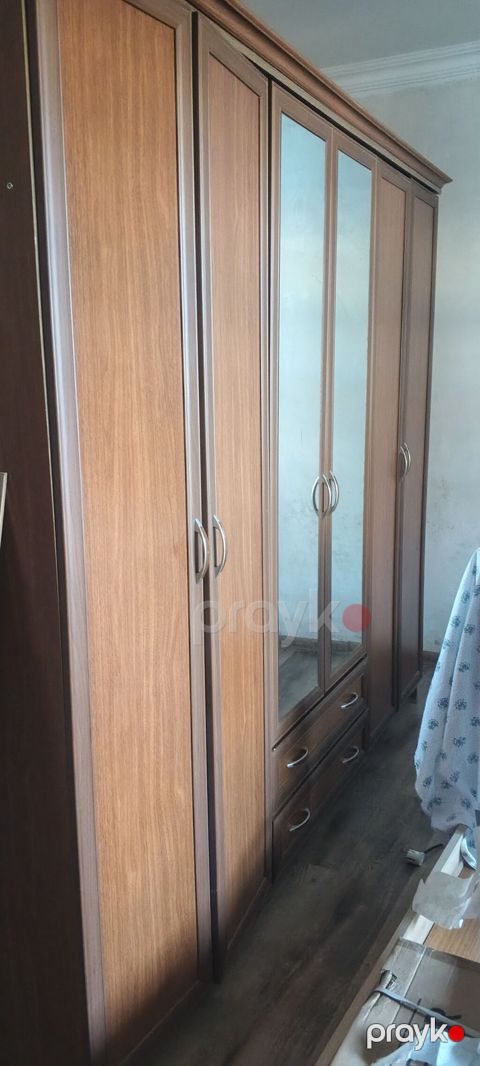 Dörd qapılı, güzgülü geyim dolabı - Material: ağac teksturalı — Digah