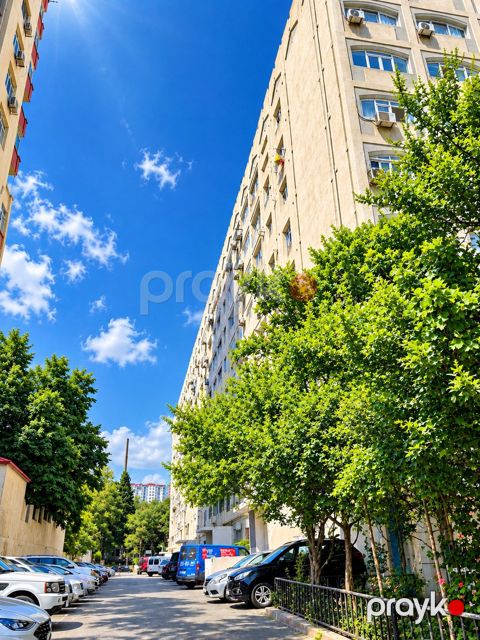 Satılır 3 otaqlı köhnə tikili 65 m² — Bakı