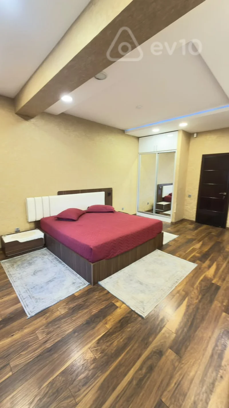 4 otaqlı mənzil, 200 m², Nəcəfqulu Rəfiyev küçəsi — kirayə — Mənzil, Bakı (7)