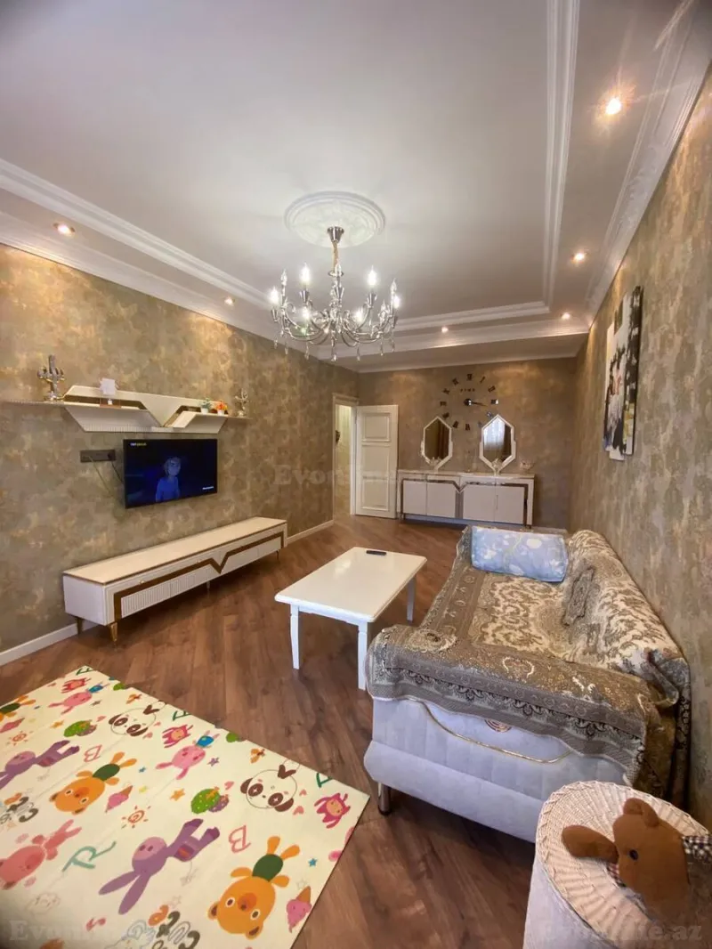 Satılır 3 otaqlı Mənzil Yeni tikili 132 m² Bakı, Yasamal r., İnşaatçılar m., Yeni Yasamal — Bakı