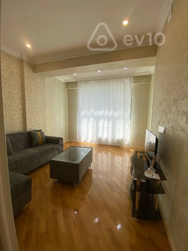 3 otaqlı mənzil, 70 m², Xətai — kirayə — Bakı