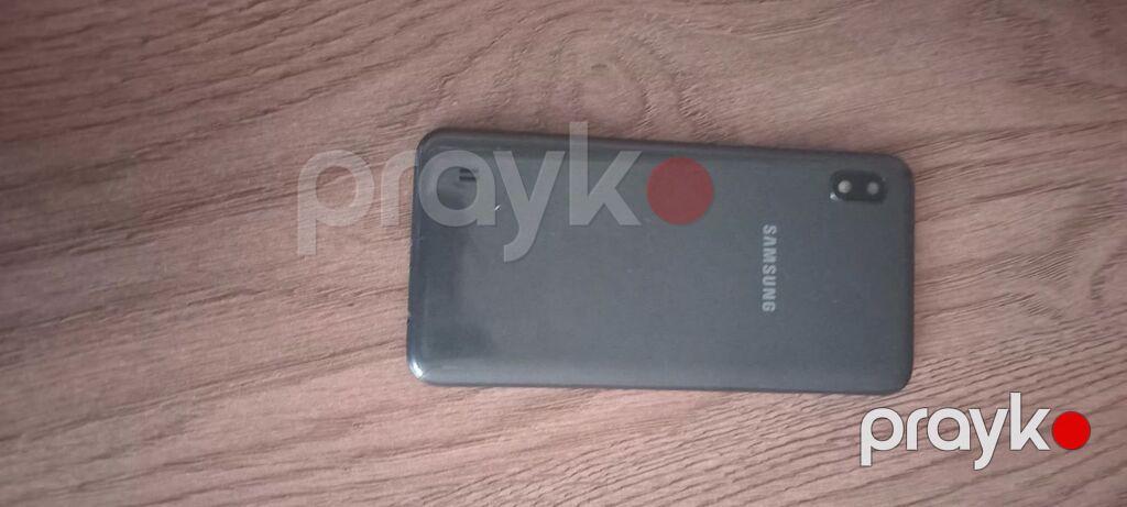 Samsung Galaxy A10, 32 GB, rəng - Qara, Qırıq — Samsung, Gəncə (2)