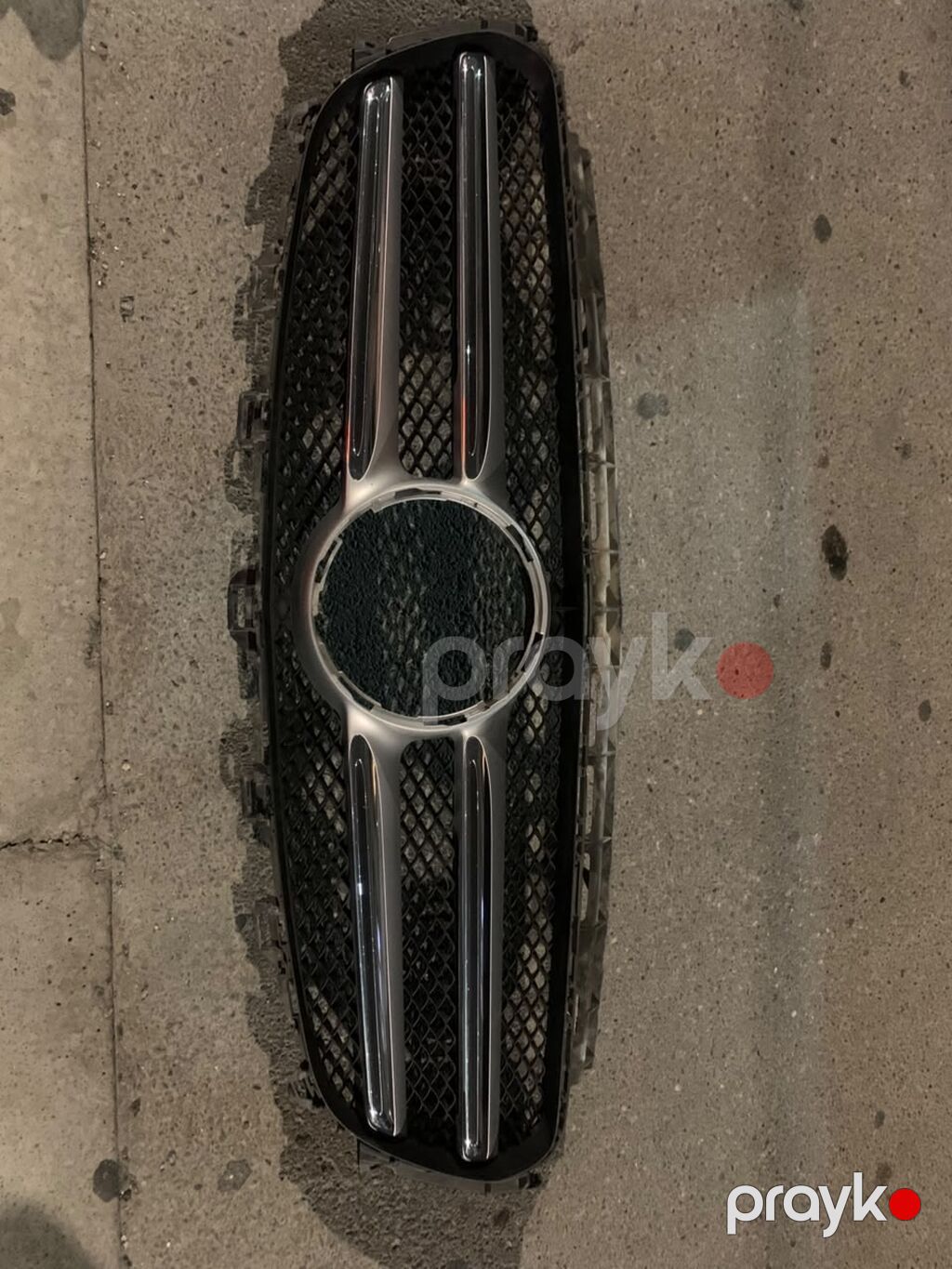 Salam. mercedes üçün ön radiator barmaqlığı. 7/24 zəng və wp da yaza — Kuzov hissələri, Bakı (2)