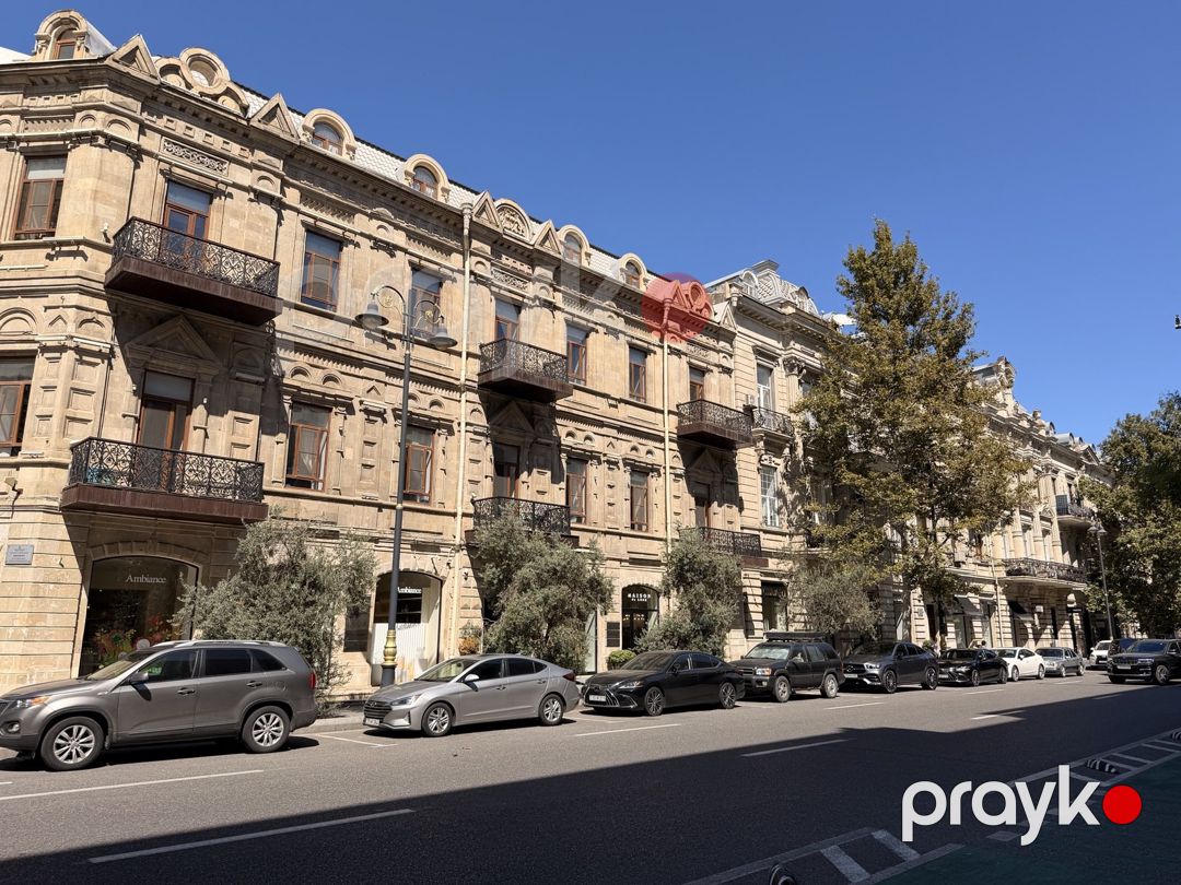 İcarəyə verilir 6 otaqlı köhnə tikili 330 m² — Mənzil, Bakı (12)
