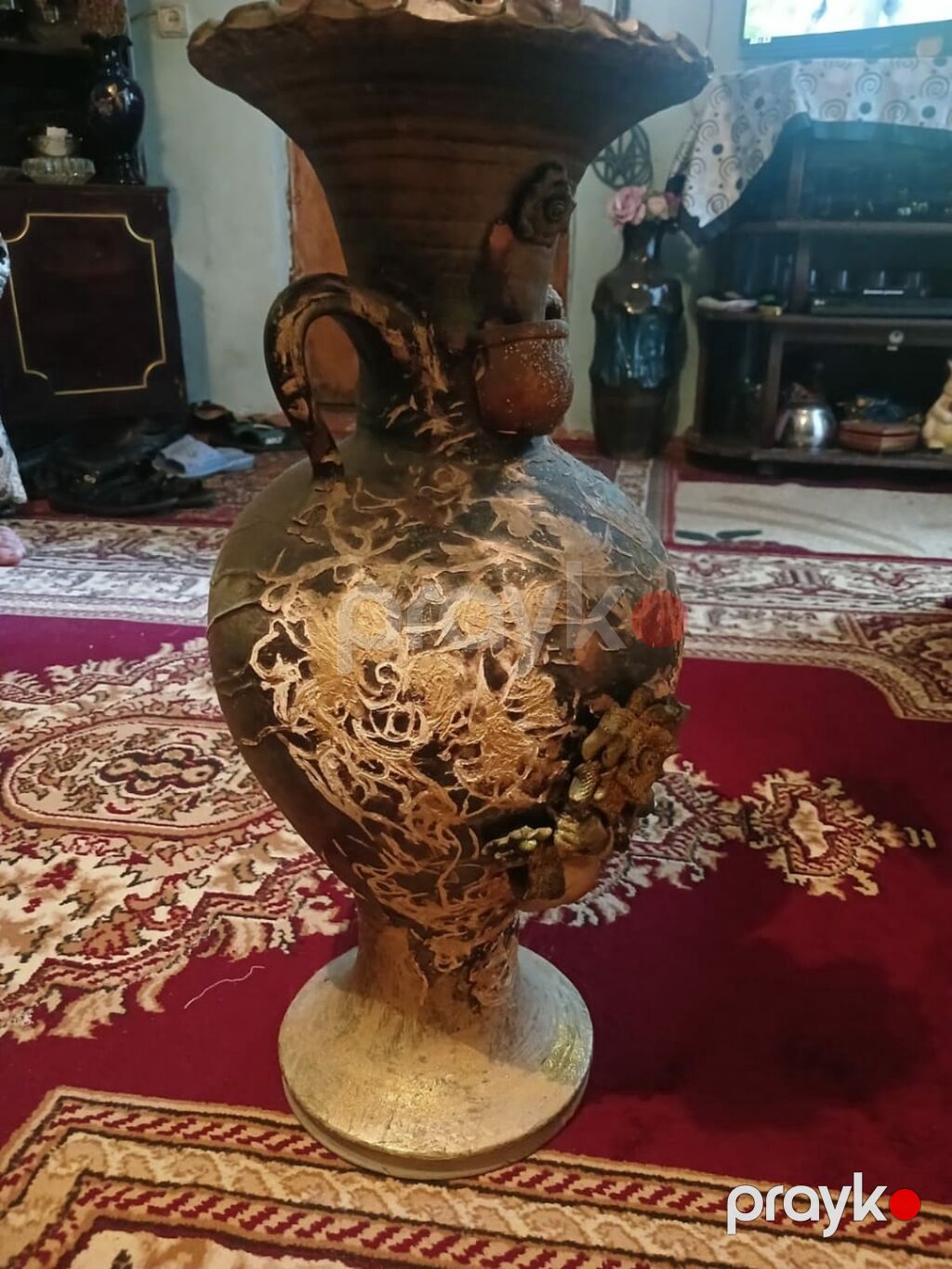 Bir vaza, Keramika — Vaazalar, kreslolar, süni çiçəklər, Bakı (2)
