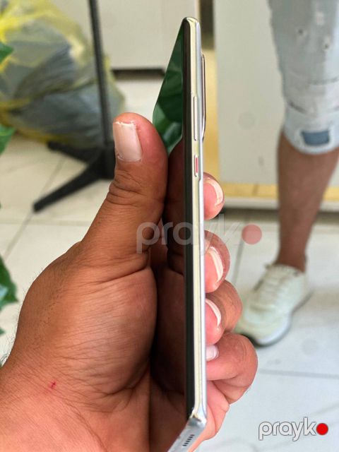 Hua wei Nova 10 — Bakı