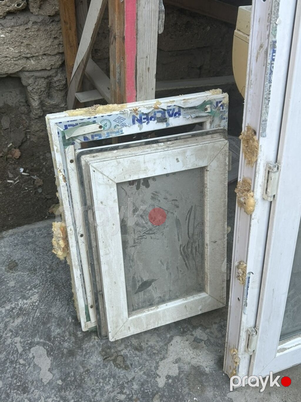 Salam 1cut böyuy pencere 1denedə Balaca pencere Böyuyun 1ri 70azn — Pəncərələr, qapılar, balkonlar, Bakı (2)