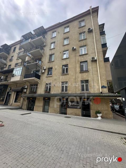 Satılır 3 otaqlı Bina evi menzil (Köhnə tikili), 83 m², Yasamal rayonu — Bakı