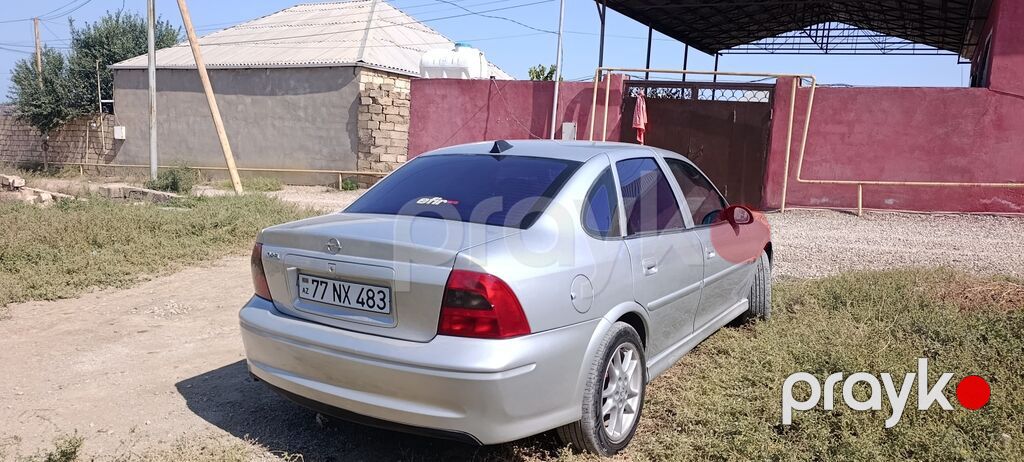 Opel Vectra B sedan – gümüşü rəng - Kuzov: 4 qapılı sedan — Avtomobillər, Bakı (3)