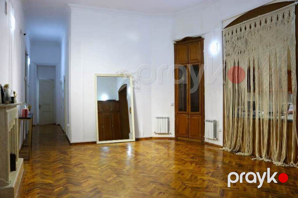 Satılır 6 otaqlı köhnə tikili 240 m² — Mənzil, Bakı (7)