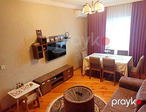 Satılır 2 otaqlı köhnə tikili 60 m² — Bakı