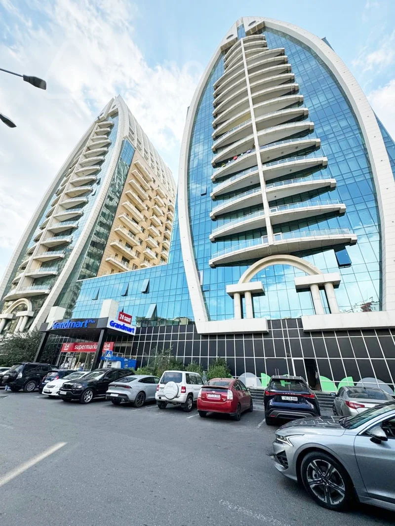 4 otaqlı mənzil, 216 m², İsmayıl Qutqaşınlı küçəsi — Bakı