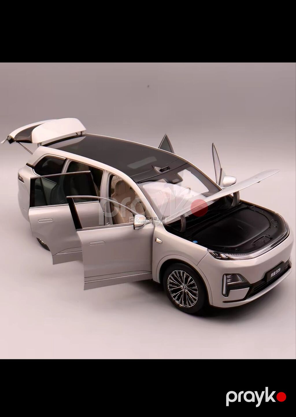 2025 il, 1:18, Dəmir — Modellar, Bakı (7)
