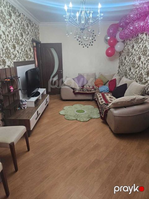 Satılır 3 otaqlı köhnə tikili 85 m² — Bakı