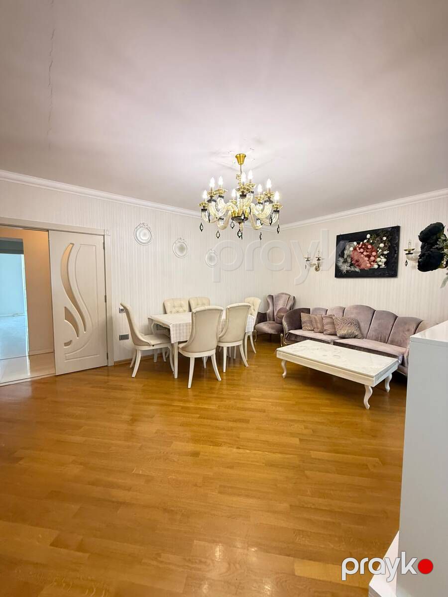 Satılır 4 otaqlı köhnə tikili 110 m² — Mənzil, Bakı (4)