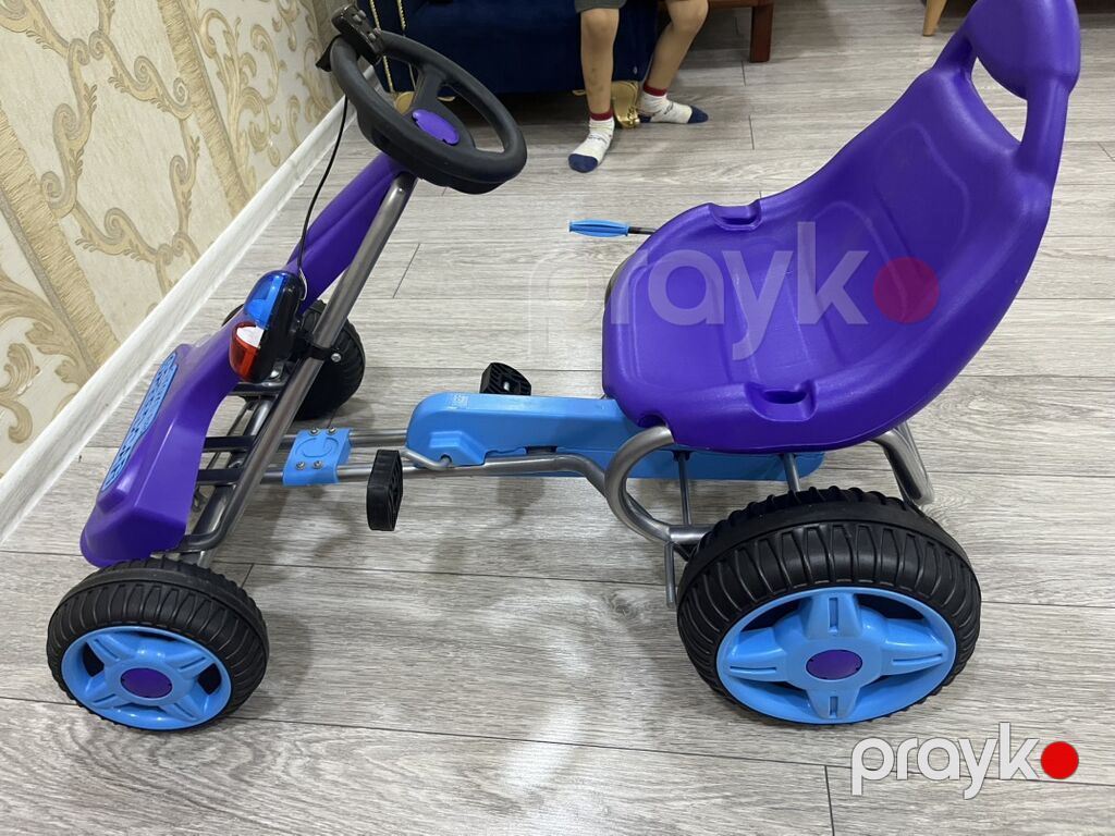Uşaq üçün pedallı speedcar. Sadece evde cox az istifade olunub. Elave — Uşaq avtomobilləri, Bakı (2)