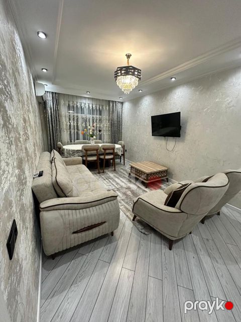 Satılır 3 otaqlı köhnə tikili 85 m² — Bakı