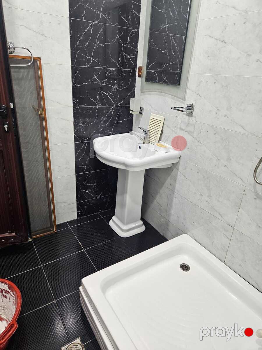 Satılır 2 otaqlı köhnə tikili 55 m² — Mənzil, Bakı (9)