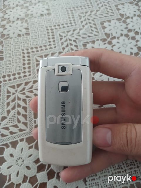 Samsung rəng - Gümüşü, Düyməli — Bakı