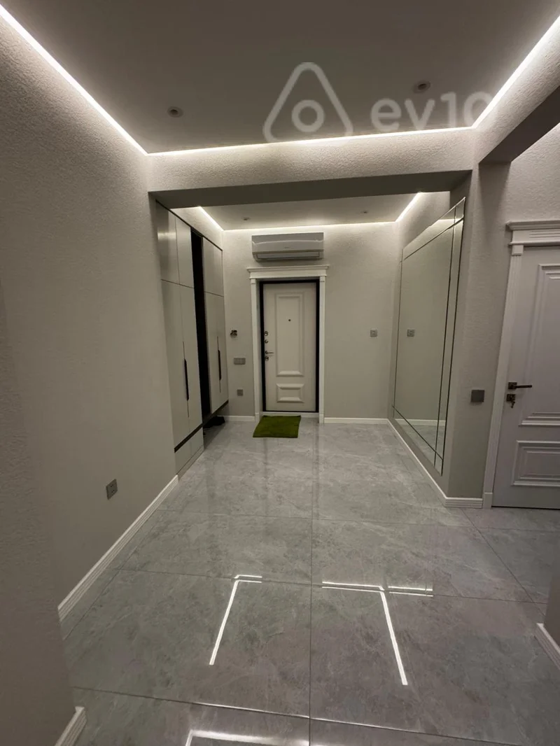 3 otaqlı mənzil, 115 m², Məhəmməd Naxcivani kuc — kirayə — Bakı
