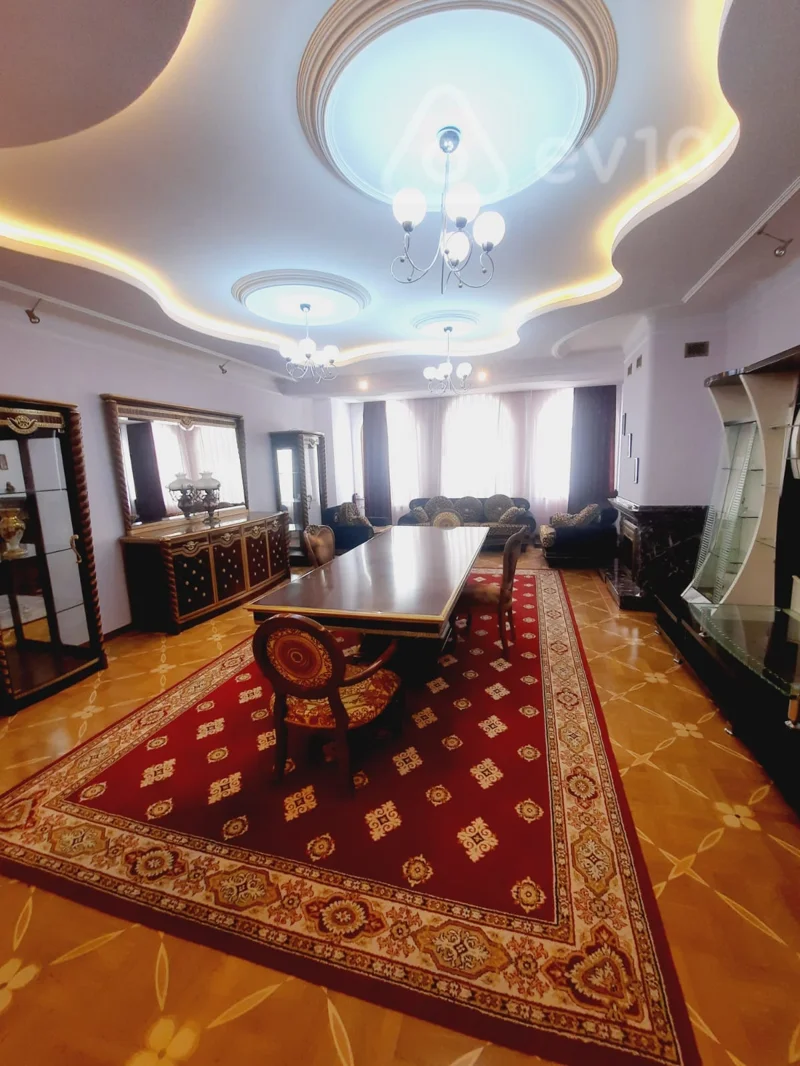 8 otaqlı mənzil, 427.6 m², Naxçıvan küç — Bakı