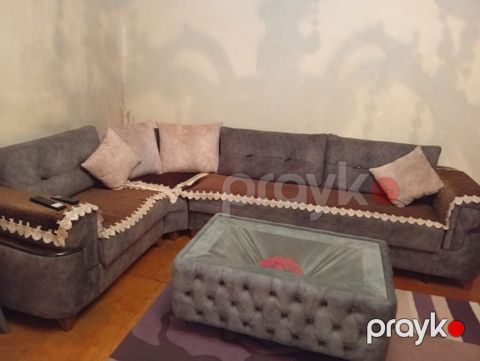 Kunc divan ve jurnalni. Satilir 370 manata. Alinib islenmeyib. Olcu — Qobu