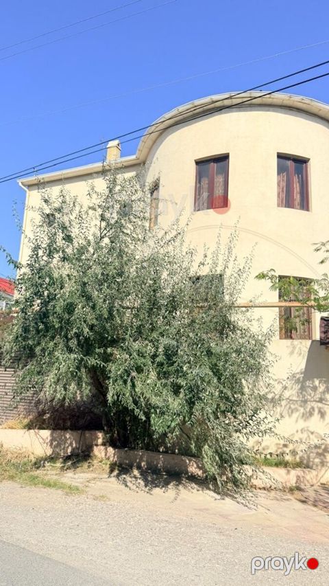 Villa, Badamdar qəs — Bakı