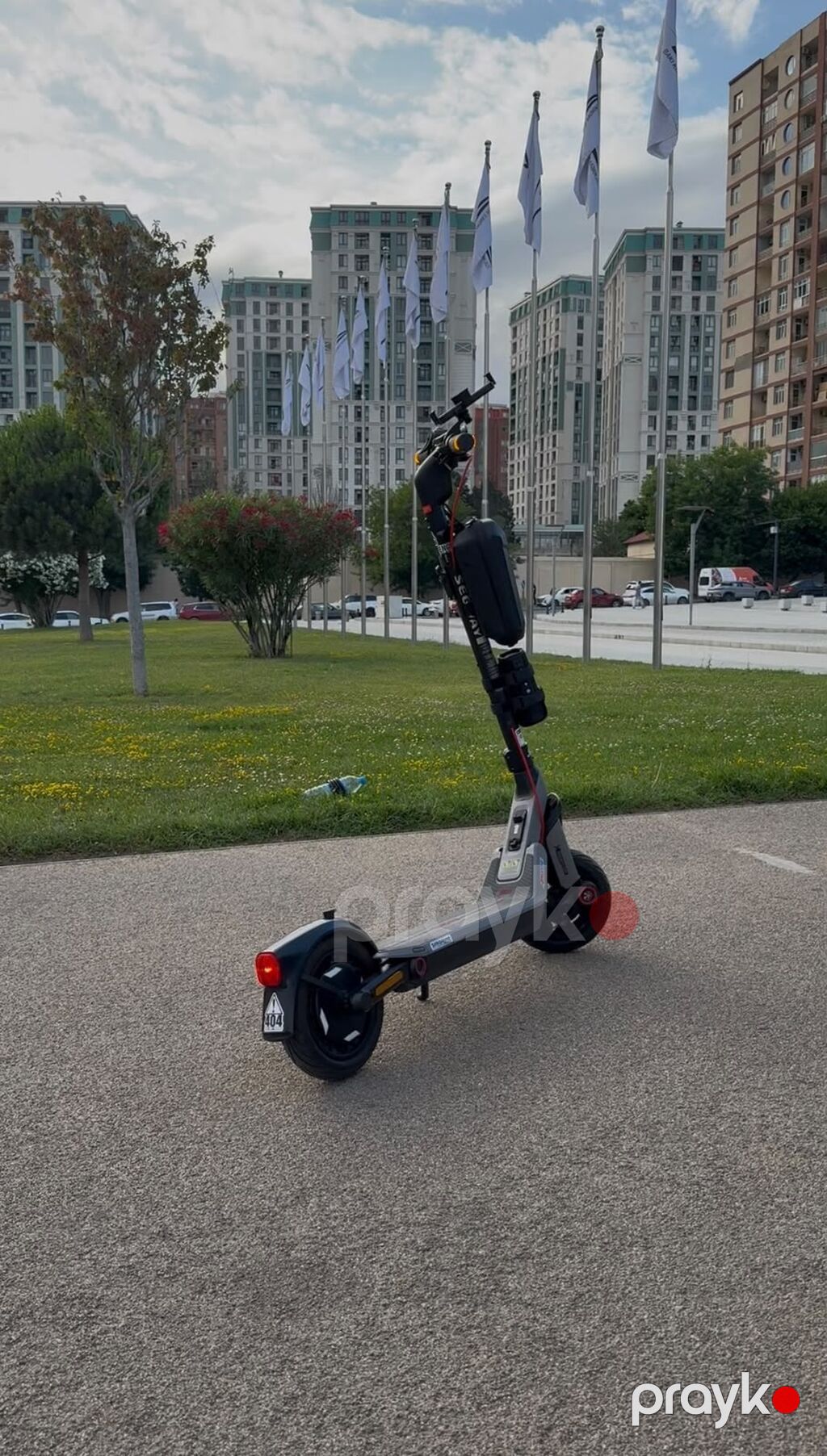 Ninebot E3 elektrik skuter cemi 1700km gedib,ideal veziyyetdedi — Skuterlər, Bakı (2)