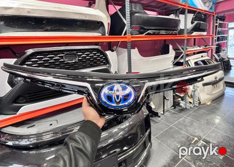 Toyota Corolla 2019–2025 radiator barmaqlığı — Bakı