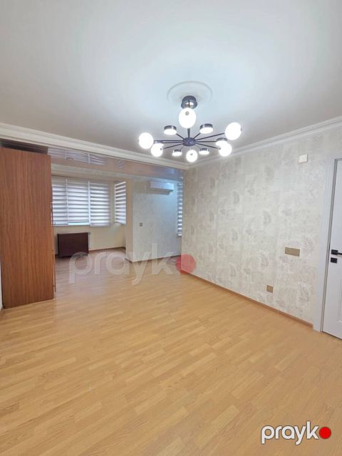 Satılır 3 otaqlı köhnə tikili 65 m² — Bakı