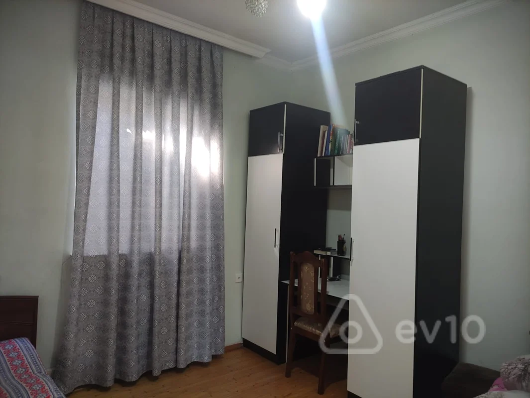 3 otaqlı həyət evi, 160 m², 28 may — kirayə — Bakı
