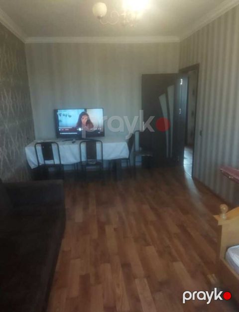 İcarəyə verilir 2 otaqlı köhnə tikili 65 m² — Bakı