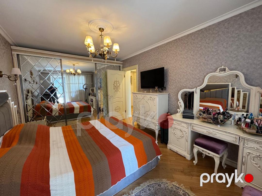 Satılır 4 otaqlı köhnə tikili 140 m² — Mənzil, Bakı (6)
