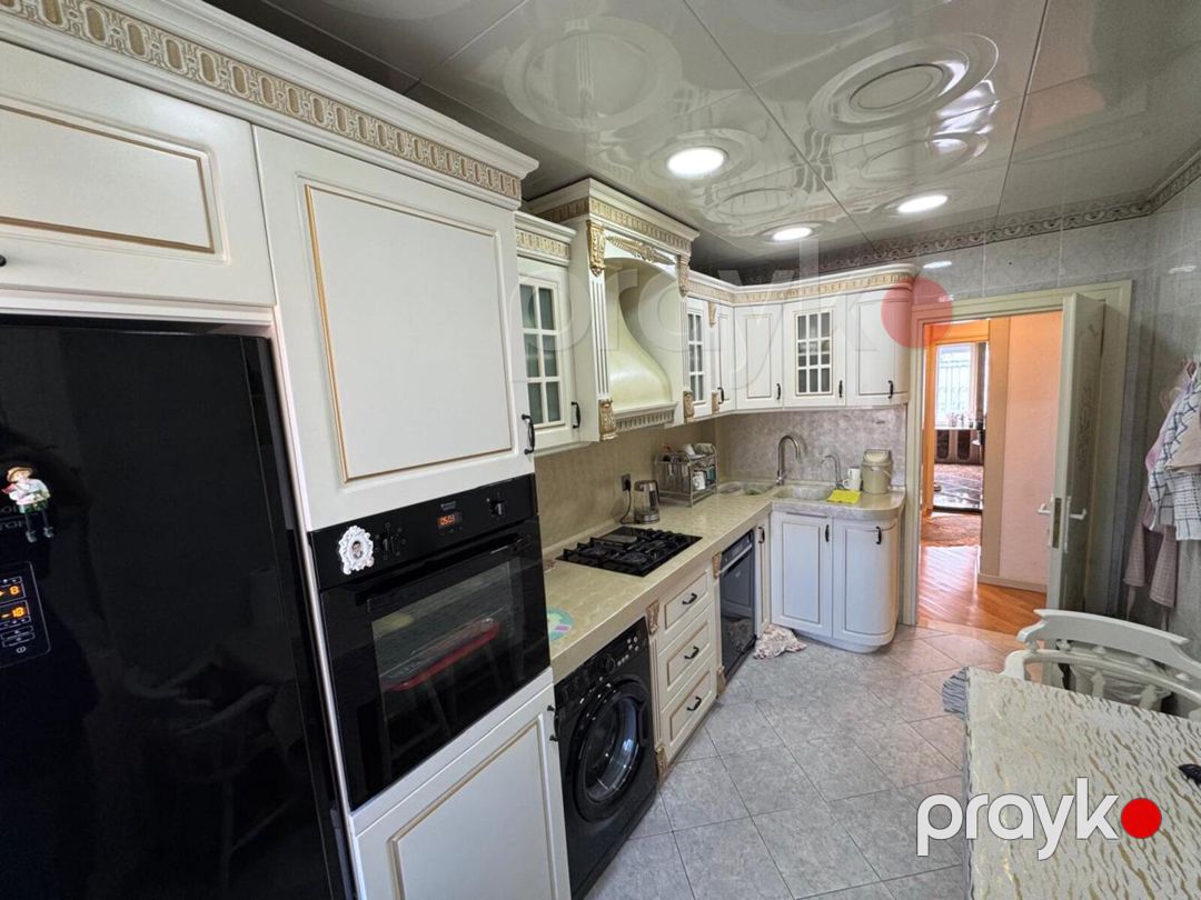 Satılır 4 otaqlı köhnə tikili 140 m² — Mənzil, Bakı (11)