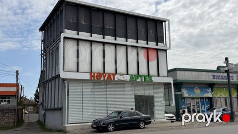 Satılır obyekt 240 m² — Astara