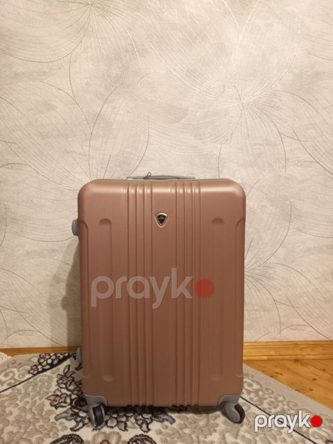 Camadan satilir yeni kimidir, hec bir problemi yoxdu. Hundurluk 70 sm — Bakı