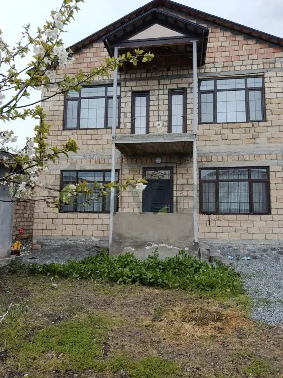 4 otaqlı Həyət evi Satılır, Şəki — Şəki