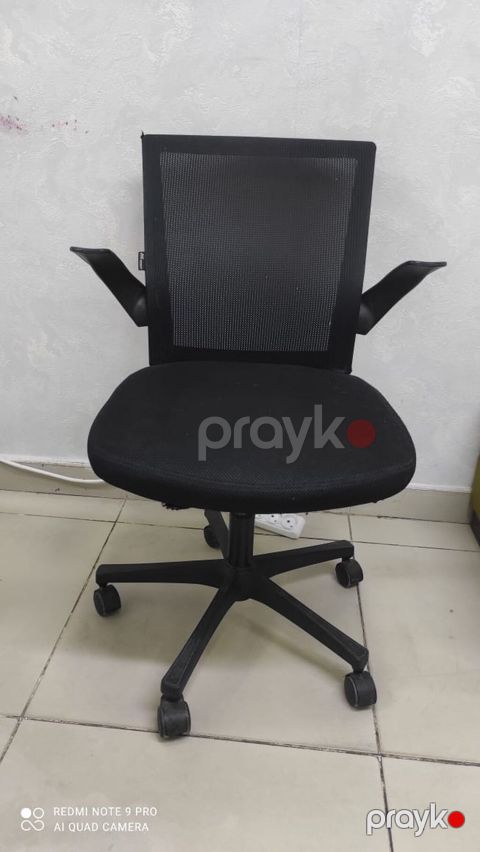 Ofis kreslosu – qara rəng - Nəfəsalan mesh (setka) arxa hissə - Yumşaq — Xırdalan