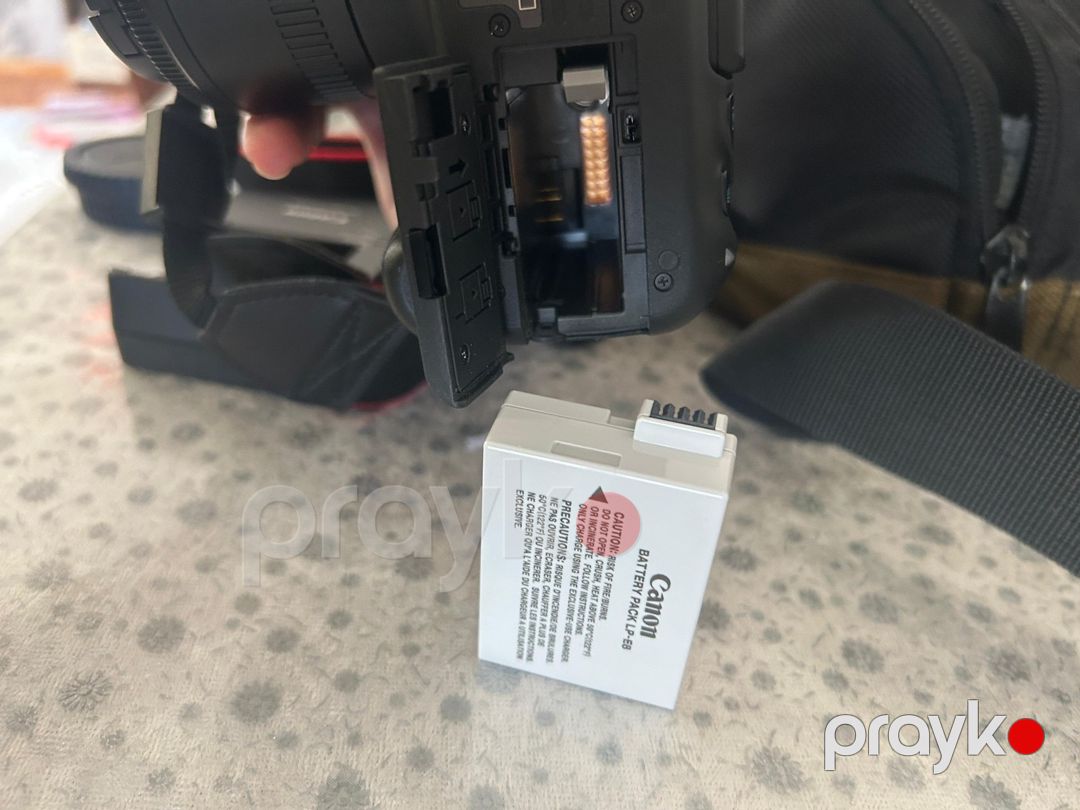 Fotoaparat Canon EOS 700D + 50mm f/1.8 — Foto və video texnikası, Bakı (7)