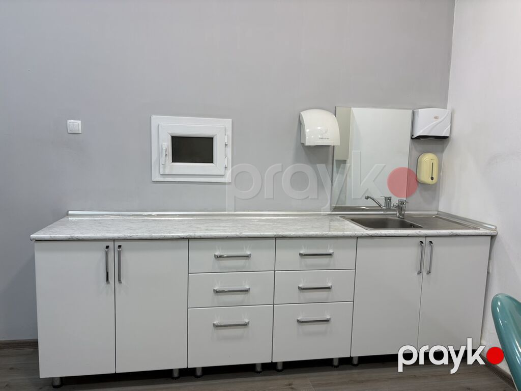 Stomatoloji/prosedur otağı üçün modul mebel dəsti - İş masası: ağ — Salon mebeli, Bakı (2)