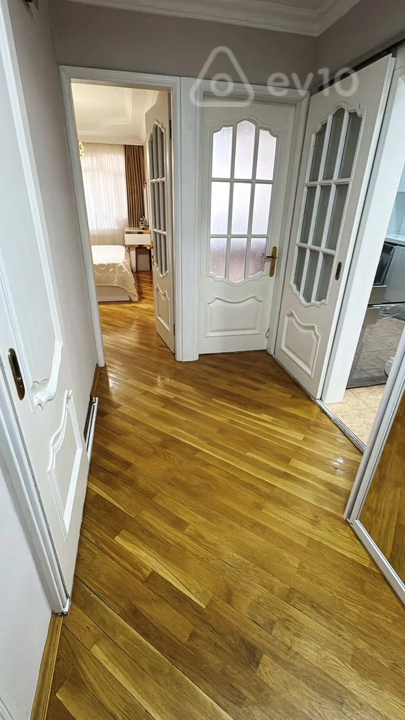 2 otaqlı mənzil, 70 m², Parlament prospekti — Bakı
