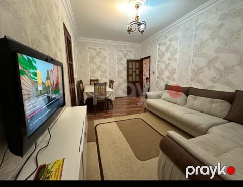 Satılır 2 otaqlı köhnə tikili 60 m² — Bakı