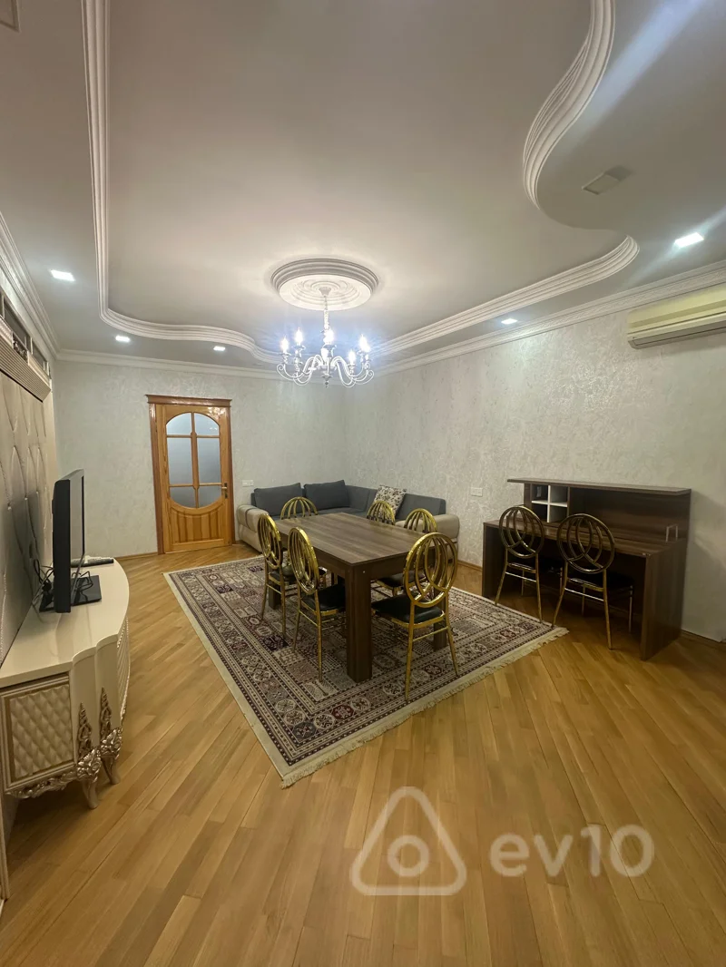 2 otaqlı mənzil, 100 m², Təbriz küçəsi — Bakı