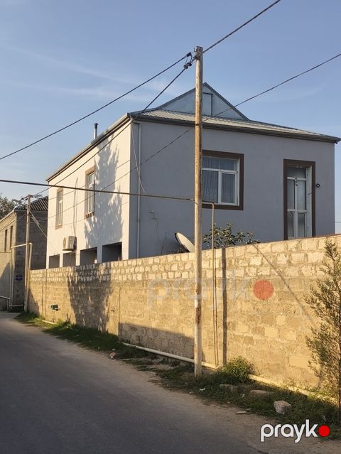 2 mərtəbəli fərdi yaşayış evi - Künc sahəsində yerləşən, hündür — Digah