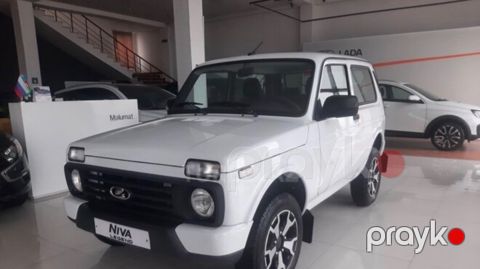 Lada (VAZ) Niva şüşəsi — Bakı