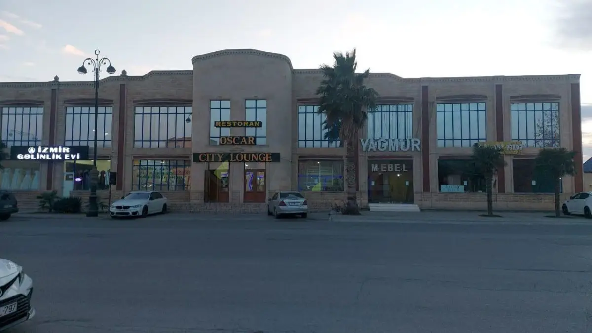 2200 m² Obyekt / Ofis Satılır, Yevlax — Yevlax