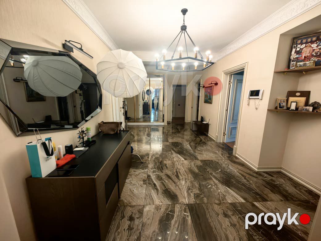 4 otaqlı mənzil, 205 m², Bakı, Üzeyir Hacıbəyli küç — Mənzil (8)